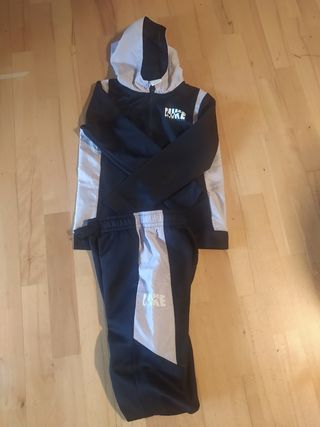 Chándal de niña Nike talla 1.37-1.47 12