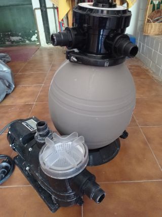 SE VENDE PISCINA DESMONTABLE DE 4.50 M X 2.20 M