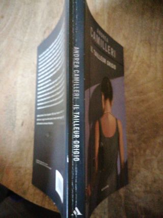 Libro Il tailleur grigio di A. Camilleri