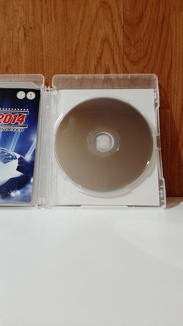 Juego ps3 pes2014 en perfecto estado.