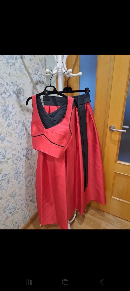 Falda y top de Alba Conde