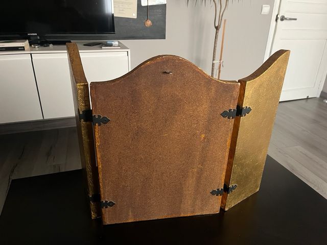 Retablo cuadro tríptico madera dorado santos