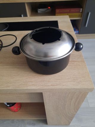 Se vende foundie de 6 servicios