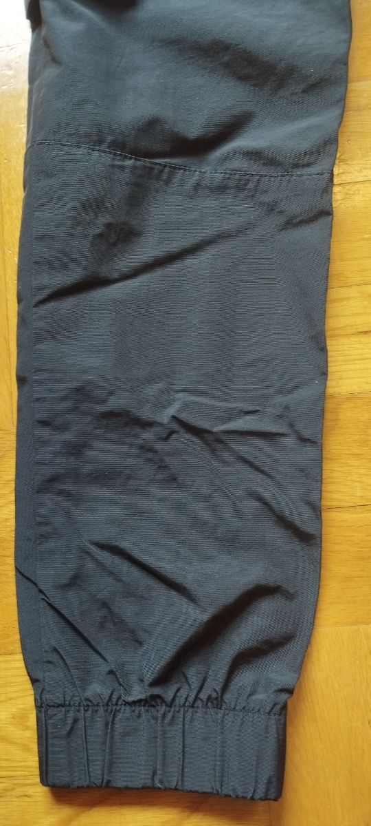 Pantalón Puma talla 10/12 años