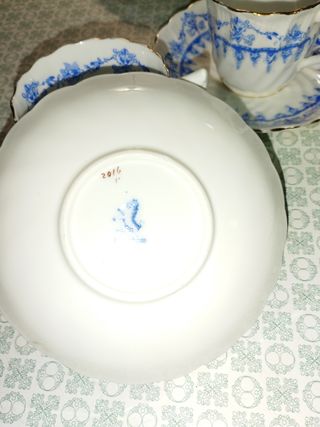 Platos y tazas antiguas