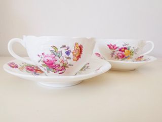Due tazze da tea con piattino Coalport