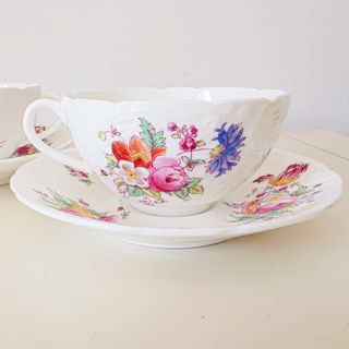 Due tazze da tea con piattino Coalport