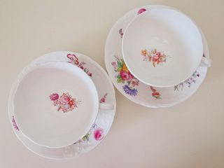 Due tazze da tea con piattino Coalport