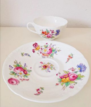 Due tazze da tea con piattino Coalport