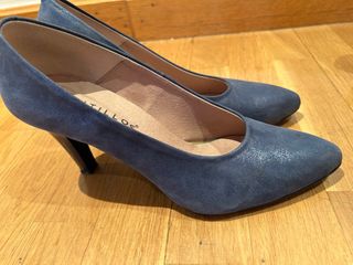 Zapatos tacon azules de marca Pitillos
