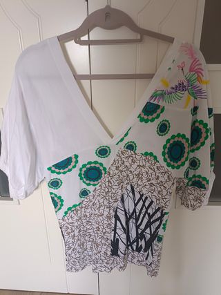 Top camiseta mujer Desigual blanco