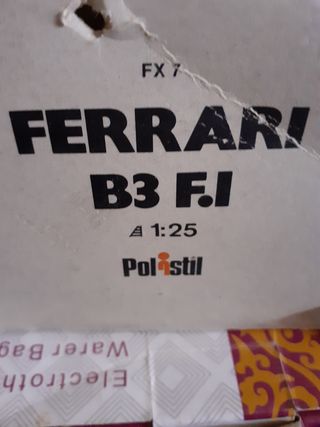  macchina Ferrari metallo