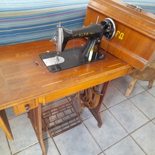 Maquina de coser Alfa
