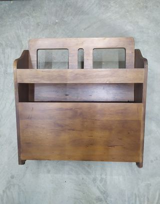 Revistero de madera