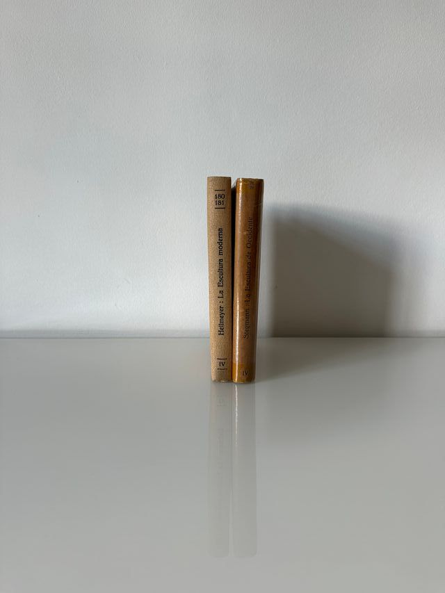 Lote 2 libros antiguos colección Labor