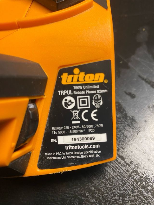 Cepillo Madera marca Triton