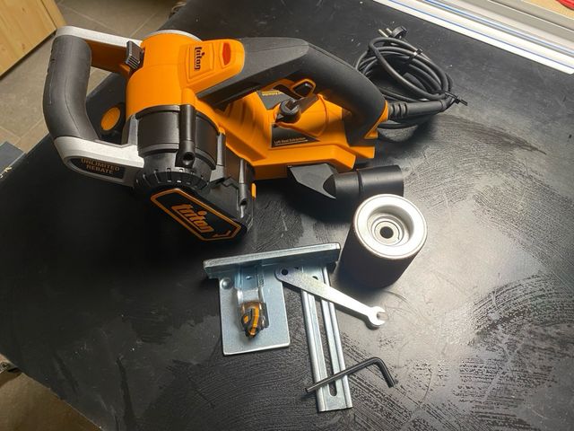 Cepillo Madera marca Triton