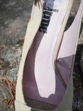 Sandalias de piel con tacón