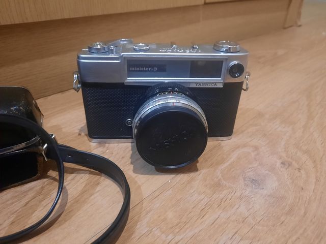 Camara de fotos vintage Yashica Minister D
