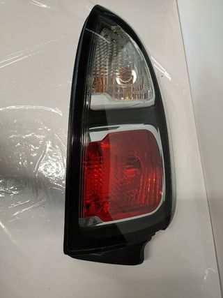 ✅PILOTO TRASERO DERECHO C3 PICASSO '09
