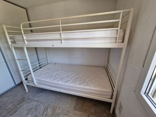 Litera 2 camas 90x200 cm + colchones SIN USO