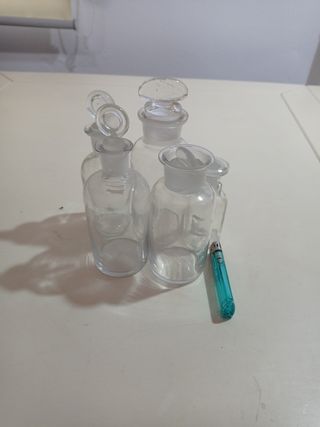 Botes antiguos de farmacia