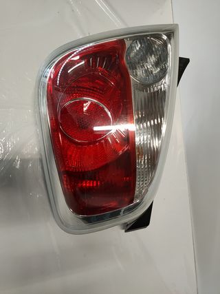 PILOTO TRASERO DERECHO FIAT 500