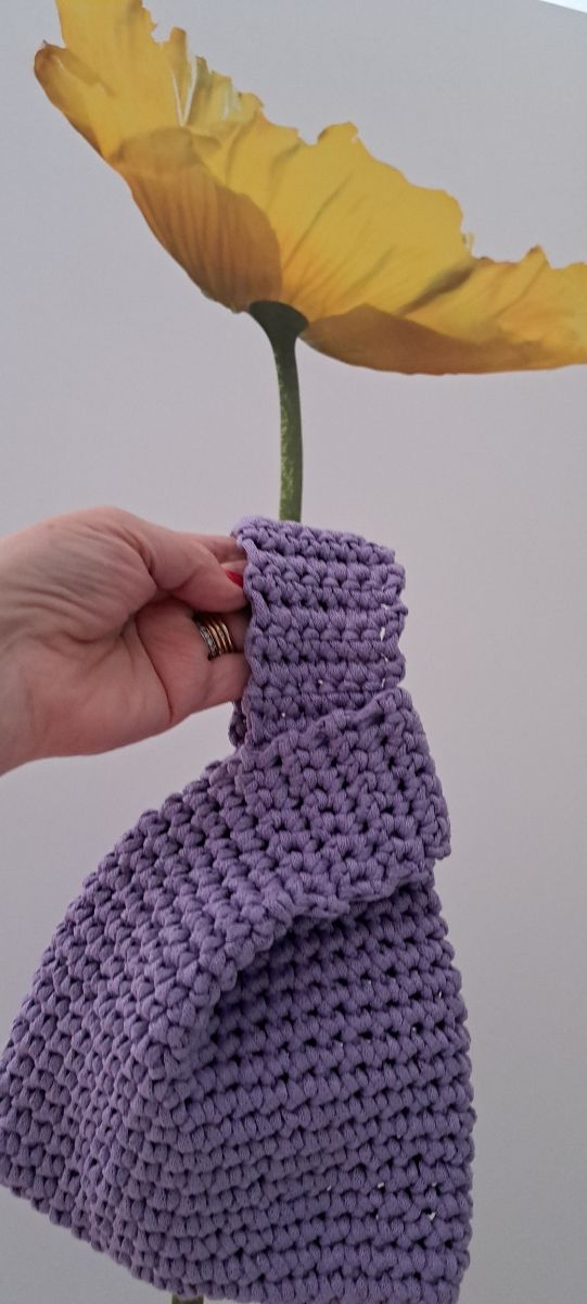 Borsetta giapponese da polso lavorata a mano ✍️ 