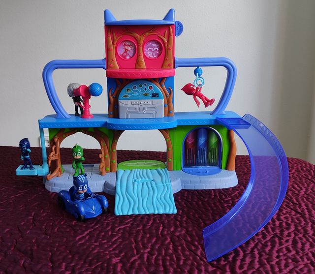 Pjmasks base secreta con coche y personajes