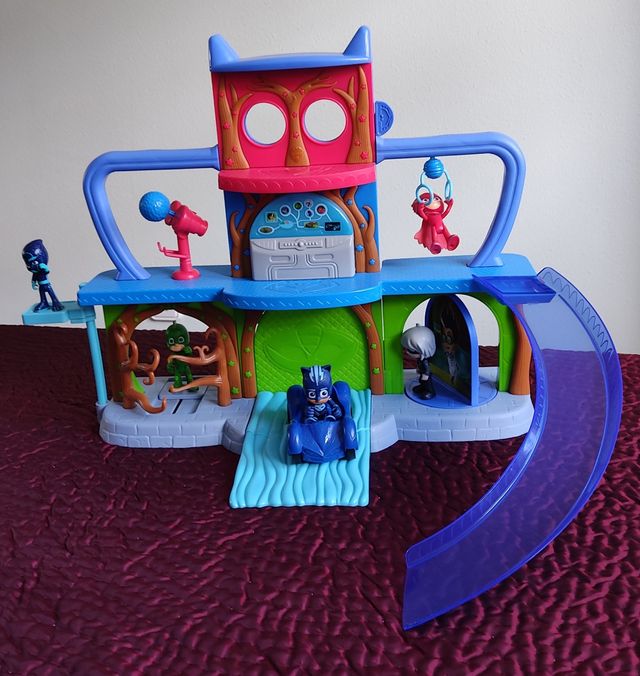 Pjmasks base secreta con coche y personajes