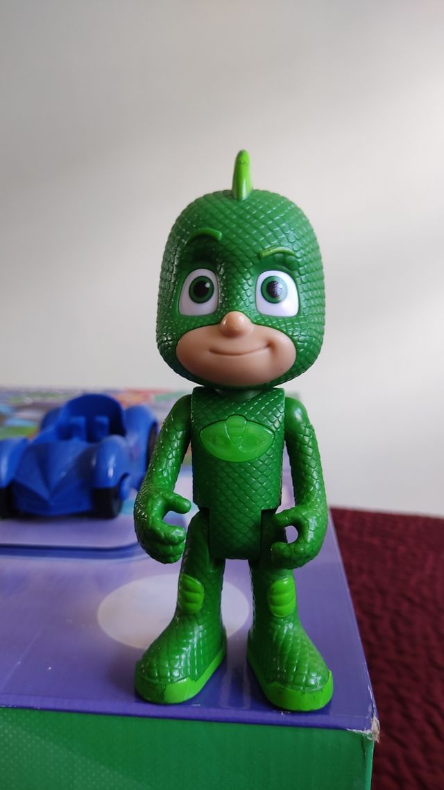 Pjmasks base secreta con coche y personajes
