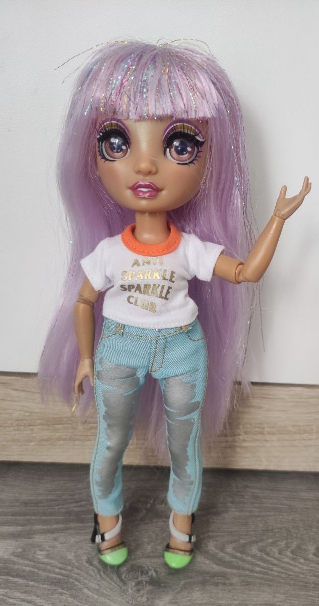 Muñeca Rainbow high