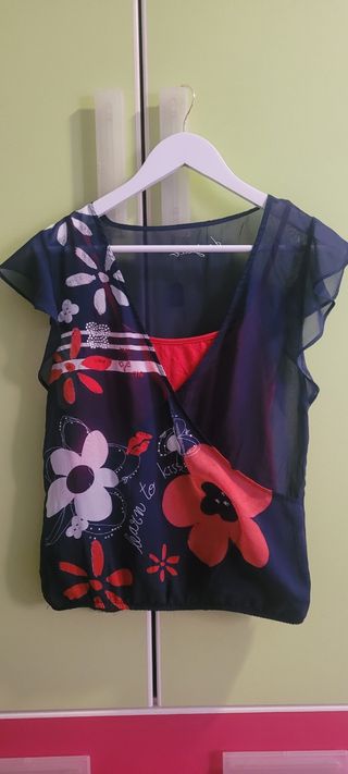 Blusa y top desigual