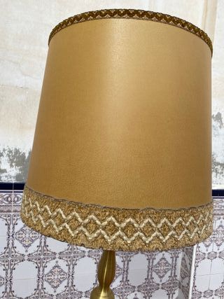 Lámpara de pie con mesa de cristal Vintage
