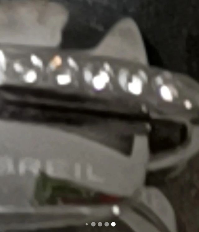 Anello Breil con zirconi misura 17,7 mm