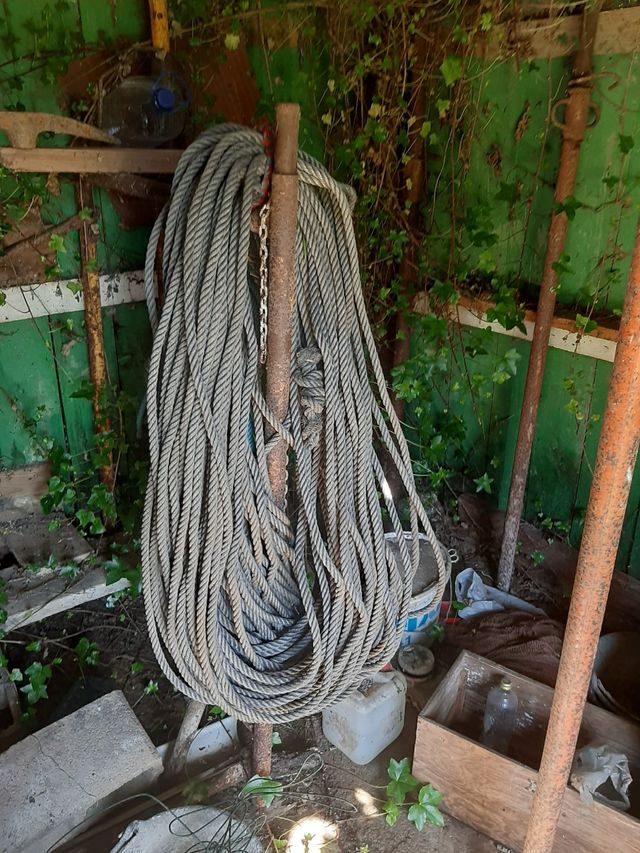 Anclas y amarra para bote