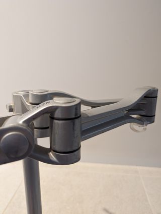 Soporte brazo monitor Newstar FPMA-D1030