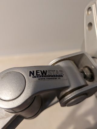 Soporte brazo monitor Newstar FPMA-D1030