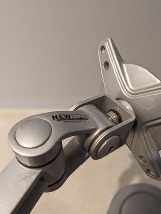 Soporte brazo monitor Newstar FPMA-D1030