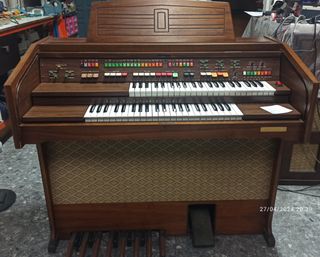 Órgano electrónico Elka 20 vintage