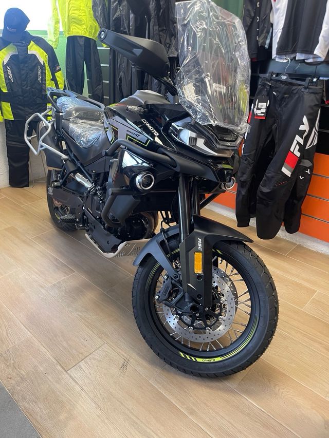 CFMOTO 800MT Explorer