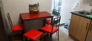 Mesa y sillas cocina