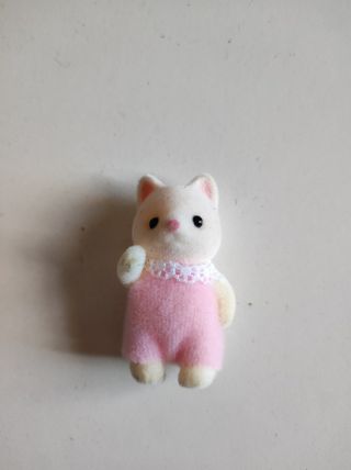 Preciosa muñeca Sylvanian families. 