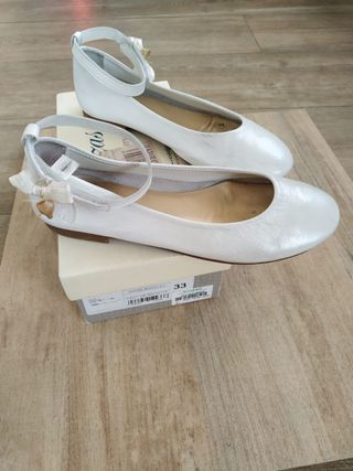 Vestido, calzado de comunión y complementos