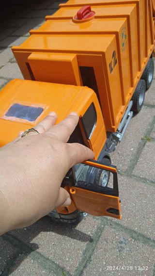 camion Bruder nettezza urbana