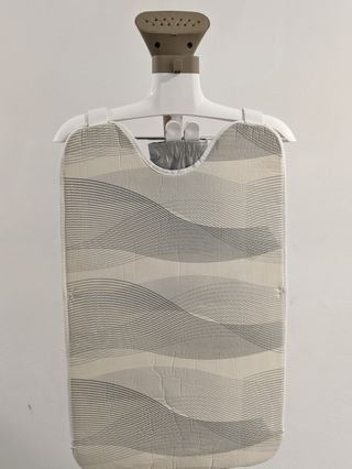 Plancha CASI NUEVA  de vapor vertical Philips