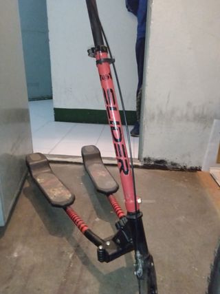 Patinete de tres ruedas