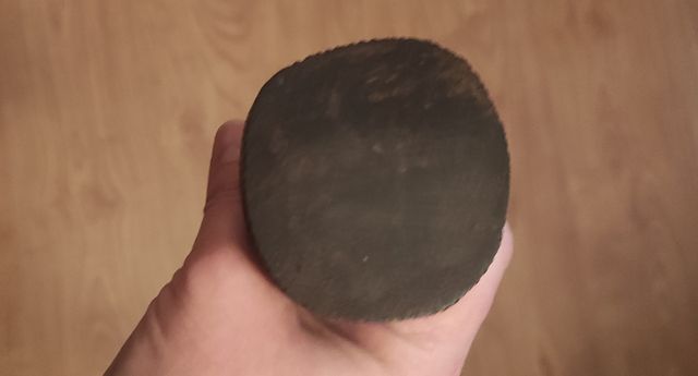 Figura tallada en madera. Mujer africana.