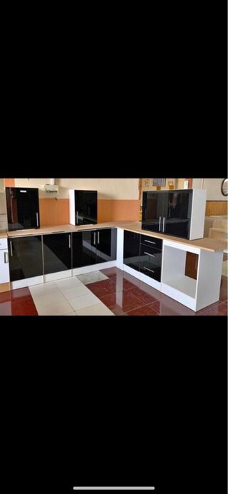 Muebles de cocina  L MATE Y BRILLO