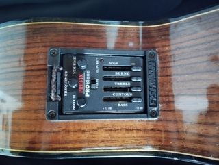 GUITARRA ESPAÑOLA ADMIRA+ESTUCHE+TAPA ANTIACOPLES